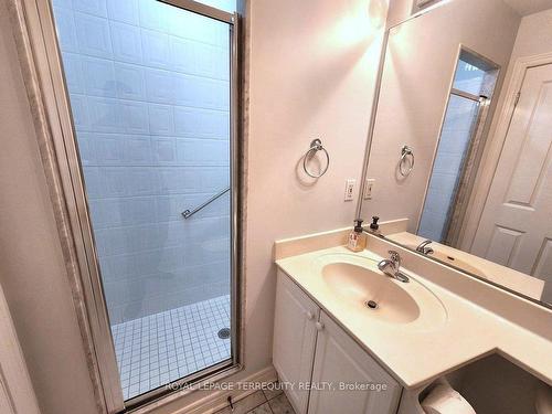 507-350 Mill Rd, Toronto, ON - Indoor Photo Showing Bathroom