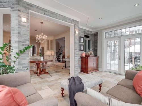 Vue d'ensemble - 53 Av. Du Bel-Horizon, Sainte-Julie, QC - Indoor Photo Showing Living Room