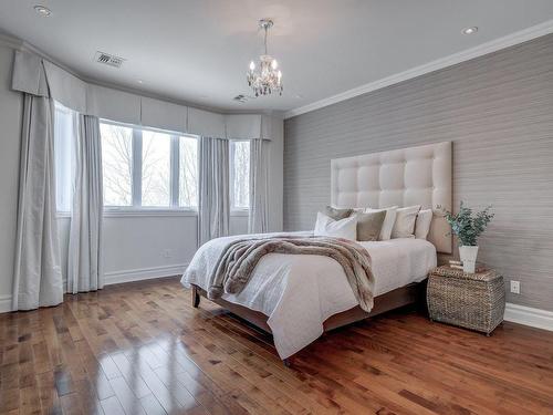 Master bedroom - 53 Av. Du Bel-Horizon, Sainte-Julie, QC - Indoor Photo Showing Bedroom