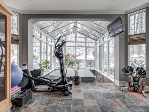 Solarium - 53 Av. Du Bel-Horizon, Sainte-Julie, QC - Indoor Photo Showing Gym Room