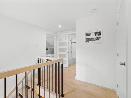 Staircase - 10215 Rue De La Roche, Montréal (Ahuntsic-Cartierville), QC - Indoor Photo Showing Other Room