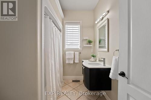 10 Deanna Drive, Wasaga Beach, ON - Indoor Photo Showing Bathroom