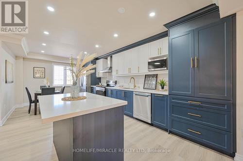 66 - 7385 Magistrate Terrace, Mississauga, ON - Indoor Photo Showing Kitchen