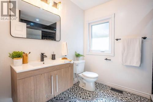 Bathroom 2 with shower - 416 Indian Creek Road, Chatham-Kent (Sw), ON - Indoor Photo Showing Bathroom