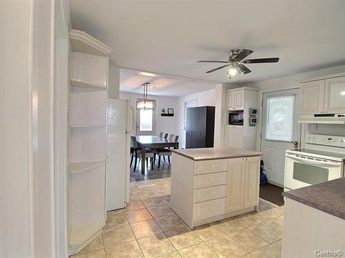 Overall view - 1713Z Ch. Sullivan, Val-D'Or, QC - Indoor Photo Showing Kitchen