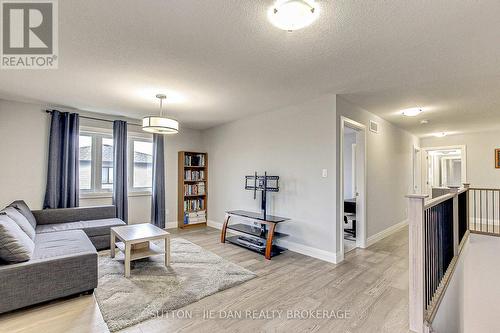 98 Locky Lane, Middlesex Centre (Komoka), ON - Indoor Photo Showing Living Room