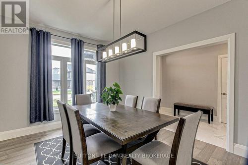 98 Locky Lane, Middlesex Centre (Komoka), ON - Indoor Photo Showing Dining Room