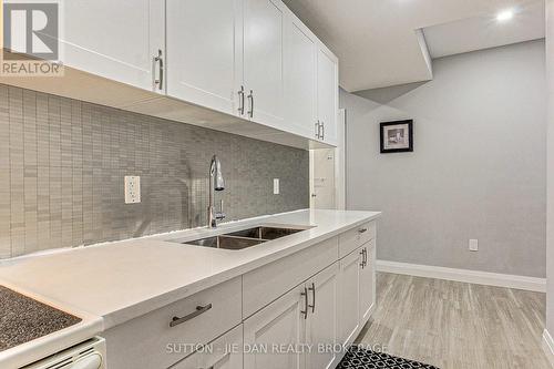 98 Locky Lane, Middlesex Centre (Komoka), ON - Indoor Photo Showing Kitchen With Double Sink