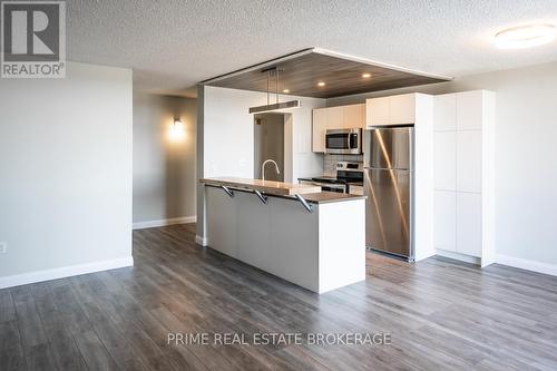 705 - 363 Colborne Street, London, ON - Indoor Photo Showing Kitchen