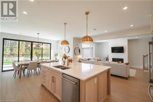 30 Sugarbush Street, North Bay, ON - Indoor Photo Showing Kitchen With Double Sink With Upgraded Kitchen