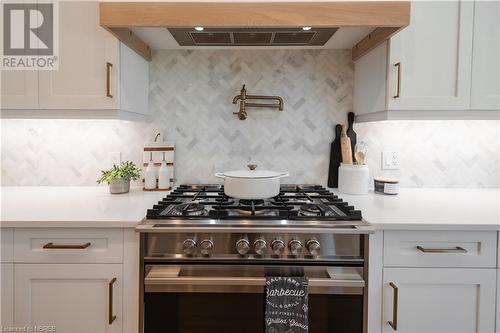 30 Sugarbush Street, North Bay, ON - Indoor Photo Showing Kitchen With Upgraded Kitchen