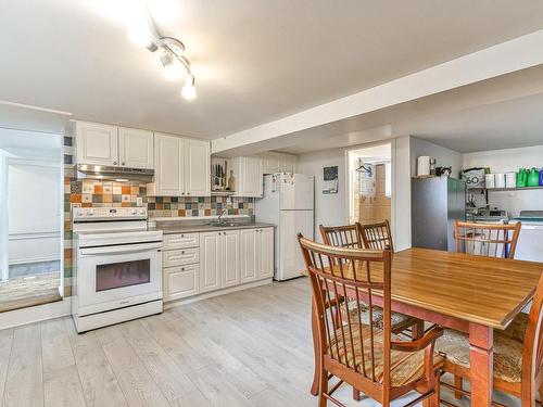 Salle Ã  manger - 973  - 977 Rue Valiquette, Sainte-Adèle, QC - Indoor Photo Showing Kitchen