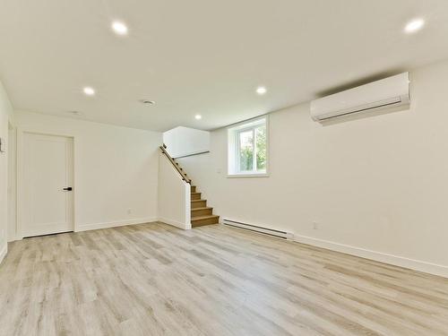 Family room - 721 Rue Des Saules, Coaticook, QC - Indoor Photo Showing Other Room