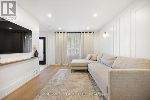 22 Cliffcrest Drive, Toronto, ON - Indoor Photo Showing Living Room