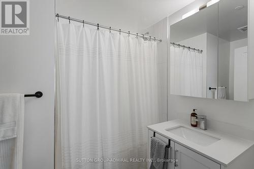 516 - 100 Eagle Rock Way, Vaughan, ON - Indoor Photo Showing Bathroom