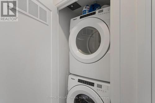 516 - 100 Eagle Rock Way, Vaughan, ON - Indoor Photo Showing Laundry Room