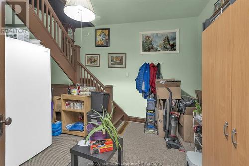 877 Hall Avenue, Windsor, ON - Indoor Photo Showing Other Room