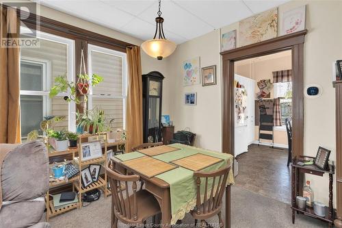 877 Hall Avenue, Windsor, ON - Indoor Photo Showing Dining Room