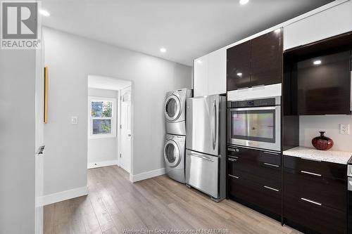 1206 Monmouth, Windsor, ON - Indoor Photo Showing Kitchen