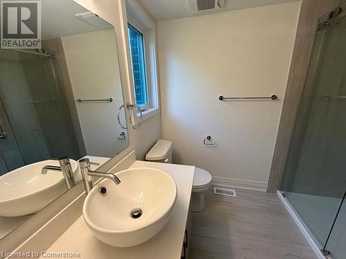 258 Hespeler Rd Road Unit# 36, Cambridge, ON - Indoor Photo Showing Bathroom