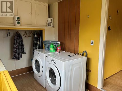 27 Center Street, Baie Verte, NL - Indoor Photo Showing Laundry Room