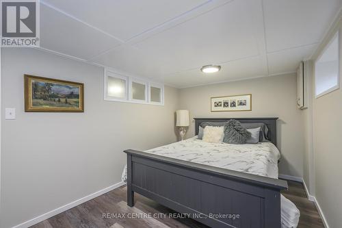 1305 Springbank Avenue, London, ON - Indoor Photo Showing Bedroom