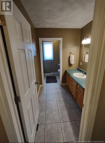 108 Leisure Avenue, Fredericton, NB - Indoor Photo Showing Bathroom