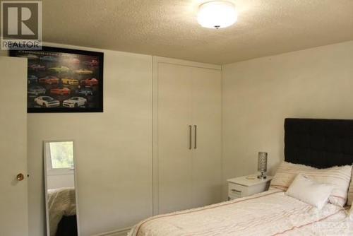 2007 Tawney Road, Ottawa, ON - Indoor Photo Showing Bedroom