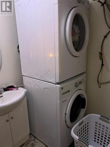 11 Marion Garden, Foxtrap, NL - Indoor Photo Showing Laundry Room