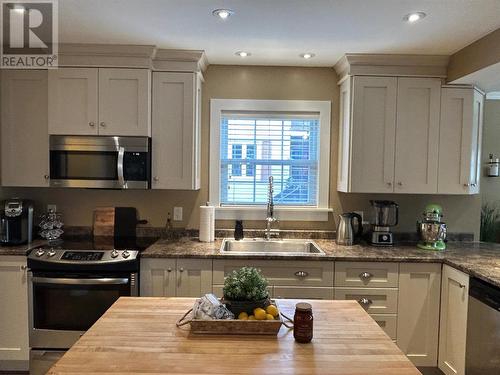 2 Park Drive, Corner Brook, NL - Indoor Photo Showing Kitchen