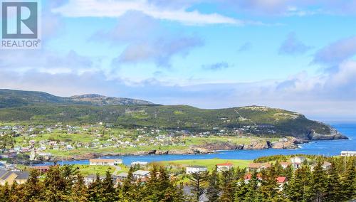 20-22 Meetinghouse Road, Pouch Cove, NL 