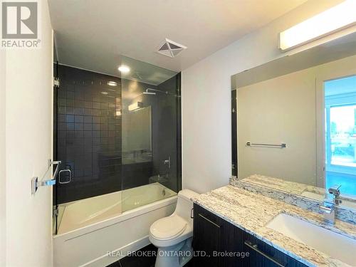 553 - 9471 Yonge Street, Richmond Hill, ON - Indoor Photo Showing Bathroom