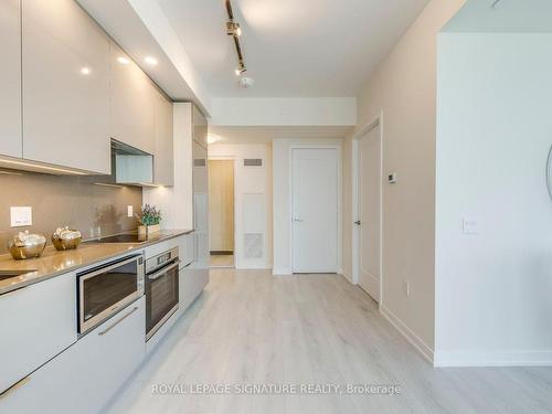 1407-28 Freeland St, Toronto, ON - Indoor Photo Showing Kitchen