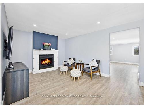 77 Mulberry Dr, Cambridge, ON - Indoor With Fireplace