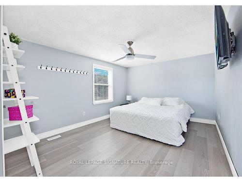 77 Mulberry Dr, Cambridge, ON - Indoor Photo Showing Bedroom