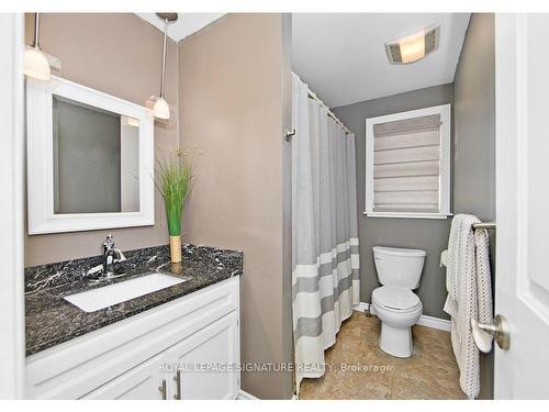 77 Mulberry Dr, Cambridge, ON - Indoor Photo Showing Bathroom