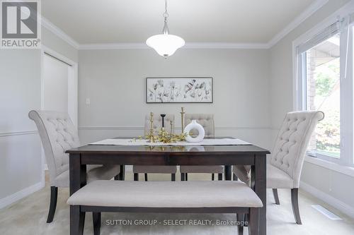 994 Quinton Place, London, ON - Indoor Photo Showing Dining Room