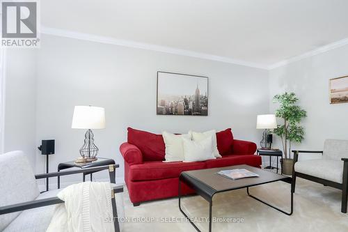 994 Quinton Place, London, ON - Indoor Photo Showing Living Room