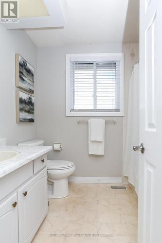 994 Quinton Place, London, ON - Indoor Photo Showing Bathroom