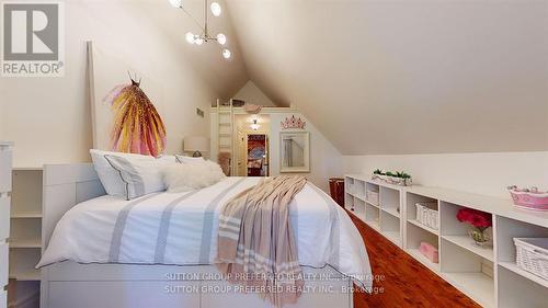 2909 Brigham Road, Middlesex Centre, ON - Indoor Photo Showing Bedroom