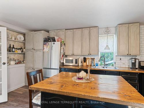 122 Norham Rd, Trent Hills, ON - Indoor Photo Showing Kitchen With Double Sink