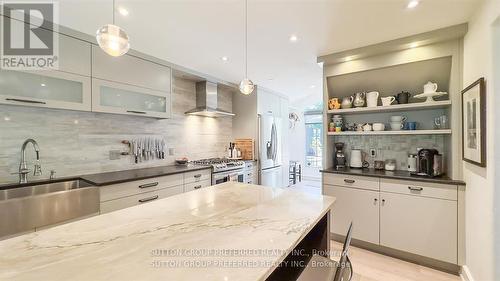 84 Grand Avenue, London, ON - Indoor Photo Showing Kitchen With Upgraded Kitchen