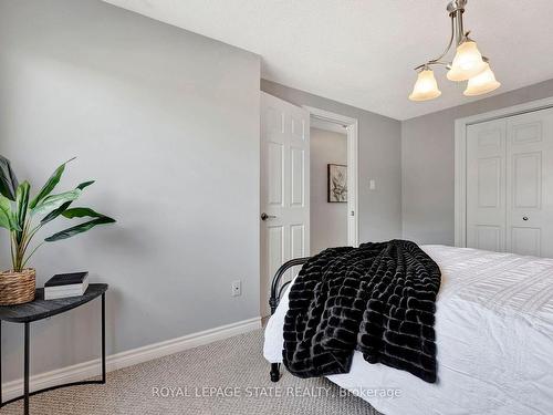 232-232 San Francisco Ave, Hamilton, ON - Indoor Photo Showing Bedroom