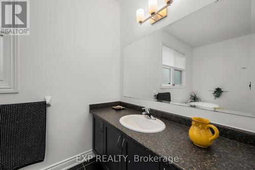 57 Courting House Place, Georgina, ON - Indoor Photo Showing Bathroom