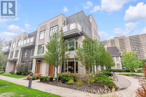 95 - 15 Applewood Lane, Toronto, ON - Outdoor With Facade