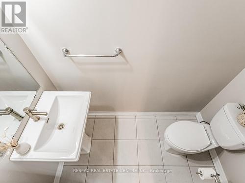 128 Burnhamthorpe Road E, Oakville, ON - Indoor Photo Showing Laundry Room