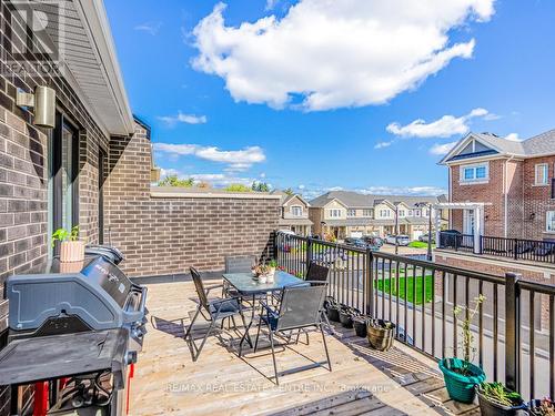 128 Burnhamthorpe Road E, Oakville, ON - Outdoor With Deck Patio Veranda