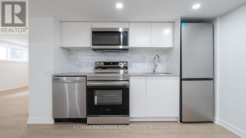 118 Clifton Avenue, Toronto, ON - Indoor Photo Showing Kitchen With Stainless Steel Kitchen