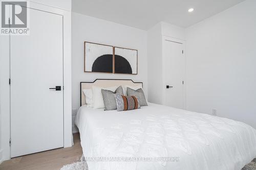 118 Clifton Avenue, Toronto, ON - Indoor Photo Showing Bedroom