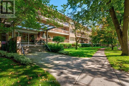 108 - 7 Thornwood Road, Toronto, ON - Outdoor